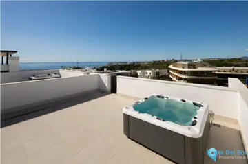 2 bedroom Apartment for Sale in Fuengirola-103711