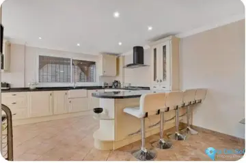 4 bedroom House for Sale in Monda-103823