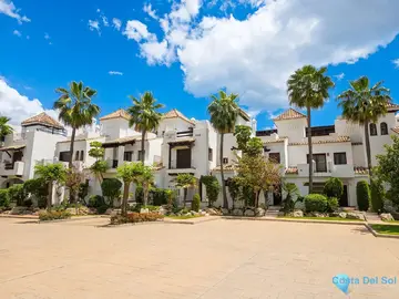 2 bedroom House for Sale in Benahavís