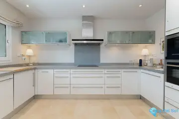 2 bedroom Apartment for Sale in Fuengirola-103950