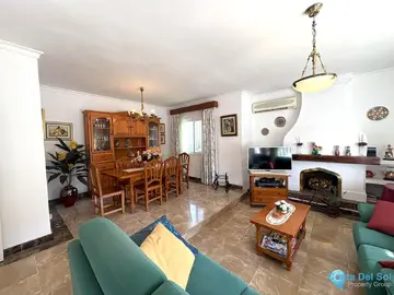 4 bedroom House for Sale in Alhaurín de la Torre-103984