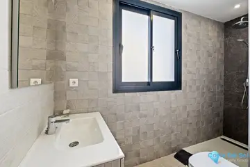 5 bedroom House for Sale in El Faro-86532