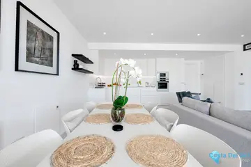 2 bedroom Apartment for Sale in Estepona-104155
