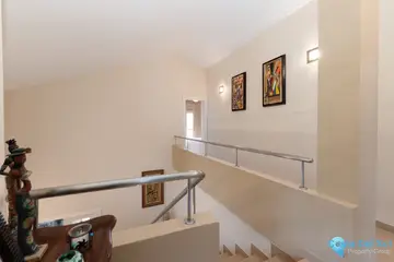 4 bedroom House for Sale in Málaga-104198