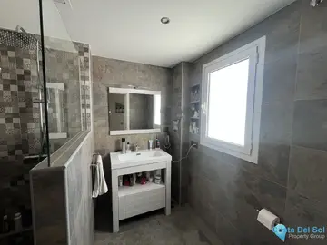 3 bedroom Apartment for Sale in Estepona-104273