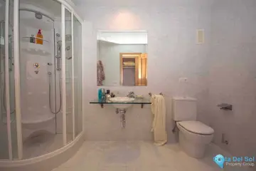 4 bedroom Apartment for Sale in New Golden Mile-89105