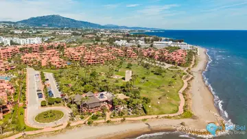 4 bedroom Apartment for Sale in Estepona-89120
