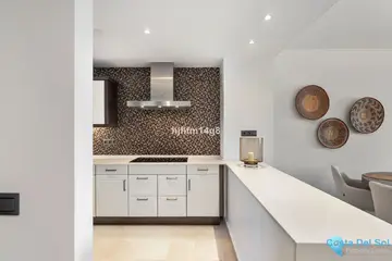2 bedroom Apartment for Sale in Nueva Andalucía-104293