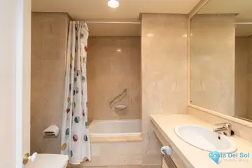 4 bedroom Apartment for Sale in Marbella-89203
