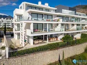 3 bedroom Apartment for Sale in Fuengirola-104357