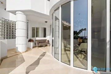 2 bedroom Apartment for Sale in New Golden Mile-89270