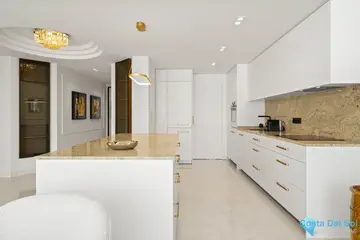 2 bedroom Apartment for Sale in New Golden Mile-89265