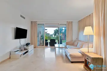 3 bedroom Apartment for Sale in Sierra Blanca-104470