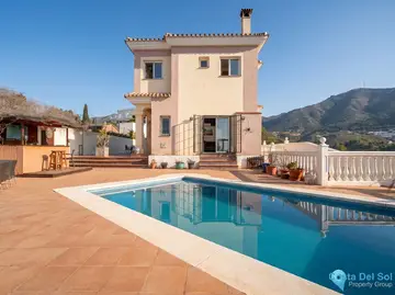 4 bedroom House for Sale in Torreblanca