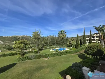2 bedroom Apartment for Sale in Benahavís-104563