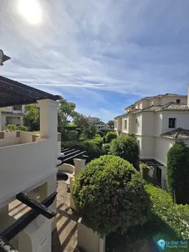 2 bedroom Apartment for Sale in Benahavís-104555