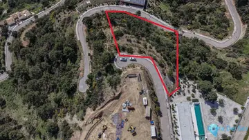 2775m2 Plot for Sale in Benahavís