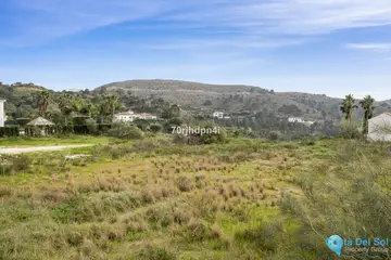 1593m2 Plot for Sale in Benahavís