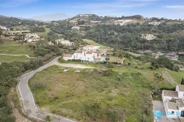 1593m2 Plot for Sale in Benahavís-104690