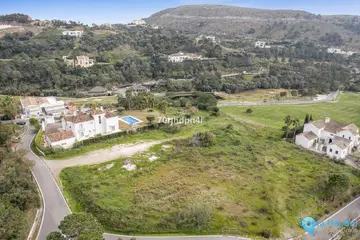 1593m2 Plot for Sale in Benahavís-104694