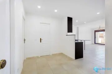 3 bedroom Apartment for Sale in Nueva Andalucía-82273
