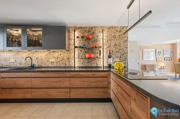 4 bedroom Apartment for Sale in Guadalmina Alta-104787