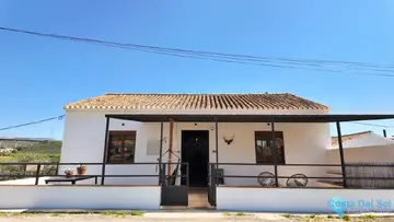 8 bedroom House for Sale in Alora-104824
