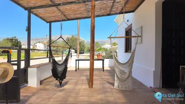 8 bedroom House for Sale in Alora-104826
