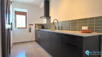 8 bedroom House for Sale in Alora-104828