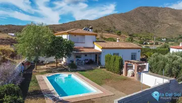 4 bedroom House for Sale in Entrerrios-87714