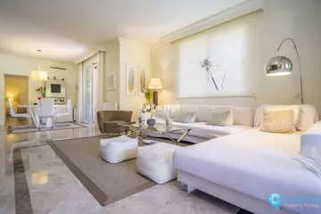 3 bedroom Apartment for Sale in Nueva Andalucía-90031