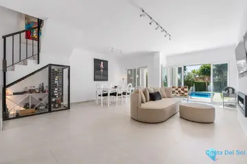 4 bedroom House for Sale in Bel Air-104925