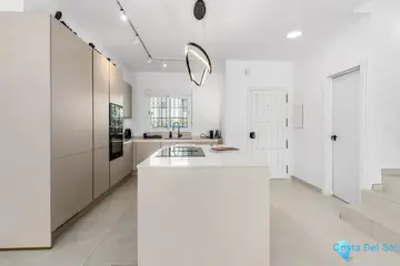 4 bedroom House for Sale in Bel Air-104939