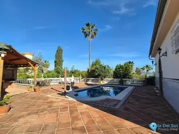 6 bedroom House for Sale in Alhaurín de la Torre-87937