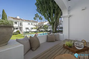 4 bedroom House for Sale in Nueva Andalucía-105064