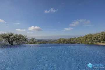 3 bedroom Apartment for Sale in La Mairena-105074