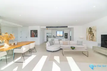 3 bedroom Apartment for Sale in Fuengirola-90136