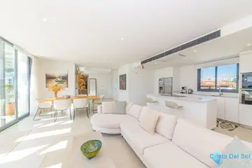 3 bedroom Apartment for Sale in Fuengirola-90146