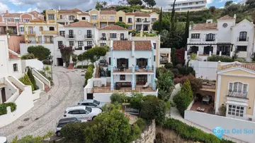 3 bedroom House for Sale in Benahavís