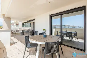 4 bedroom Apartment for Sale in La Cala de Mijas-90179