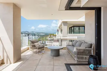 4 bedroom Apartment for Sale in La Cala de Mijas-90180
