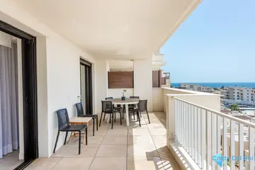 4 bedroom Apartment for Sale in La Cala de Mijas-90181