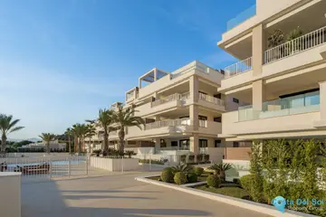 4 bedroom Apartment for Sale in La Cala de Mijas-90185
