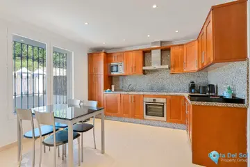 3 bedroom House for Sale in Atalaya-90200