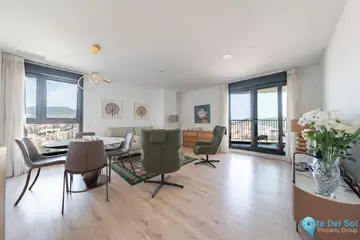 3 bedroom Apartment for Sale in Málaga-77425