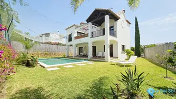 3 bedroom House for Sale in Estepona-105144