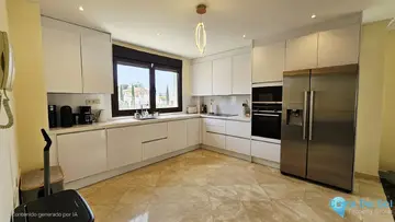 3 bedroom House for Sale in Estepona-105153
