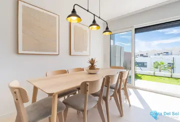 4 bedroom House for Sale in La Cala de Mijas-105193