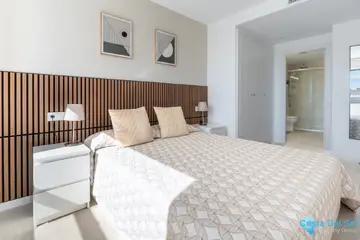 4 bedroom House for Sale in La Cala de Mijas-105196