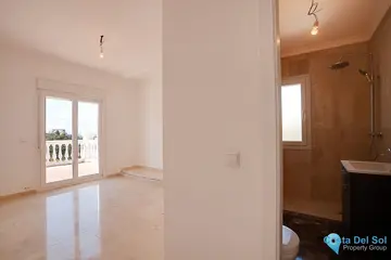 4 bedroom House for Sale in Estepona-21795